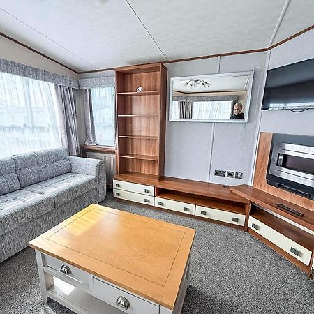 Lovely 8 Berth Caravan At Sunnydale In Lincolnshire Ref 35239S Лаут Екстер'єр фото