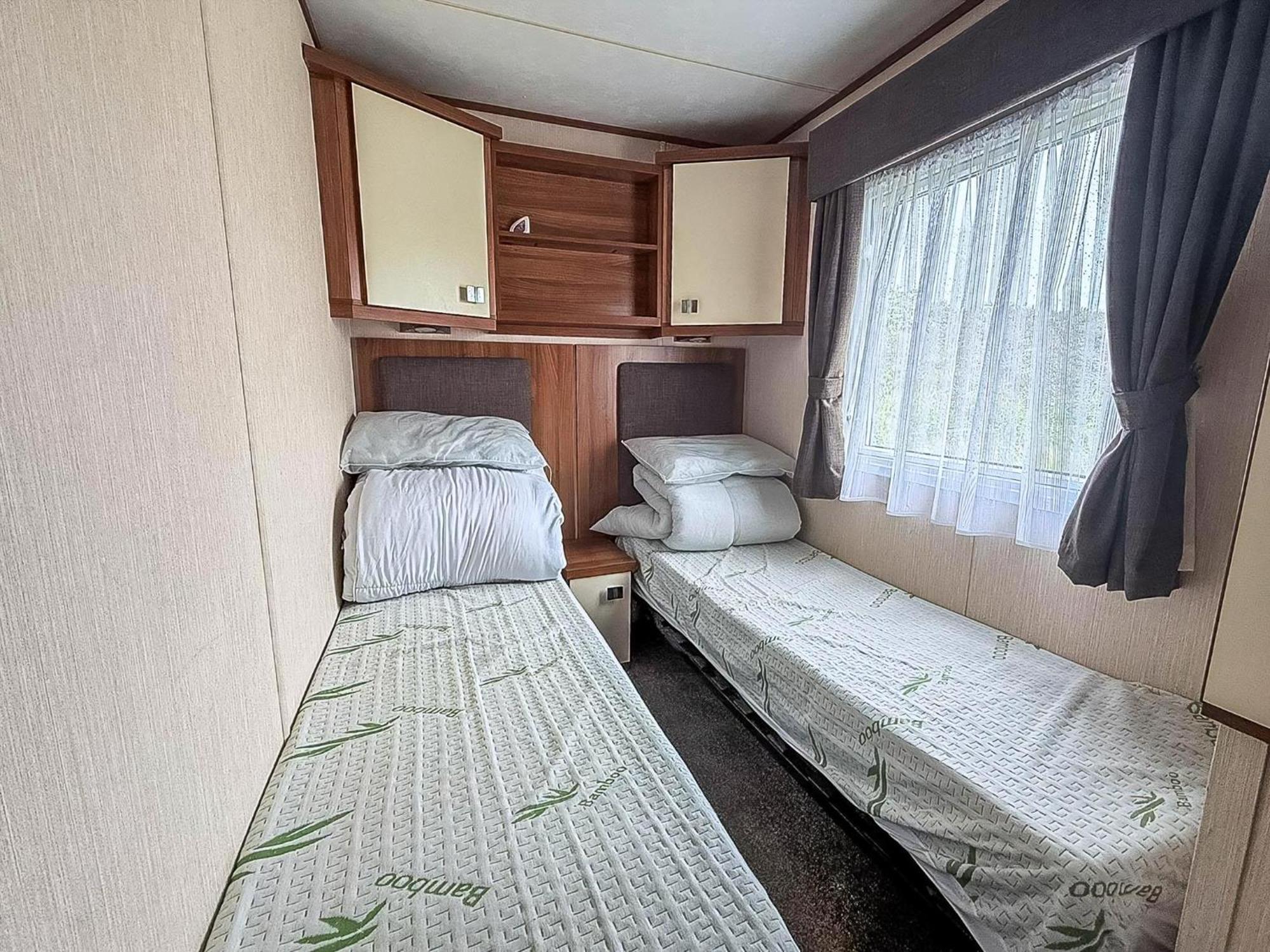 Lovely 8 Berth Caravan At Sunnydale In Lincolnshire Ref 35239S Лаут Екстер'єр фото