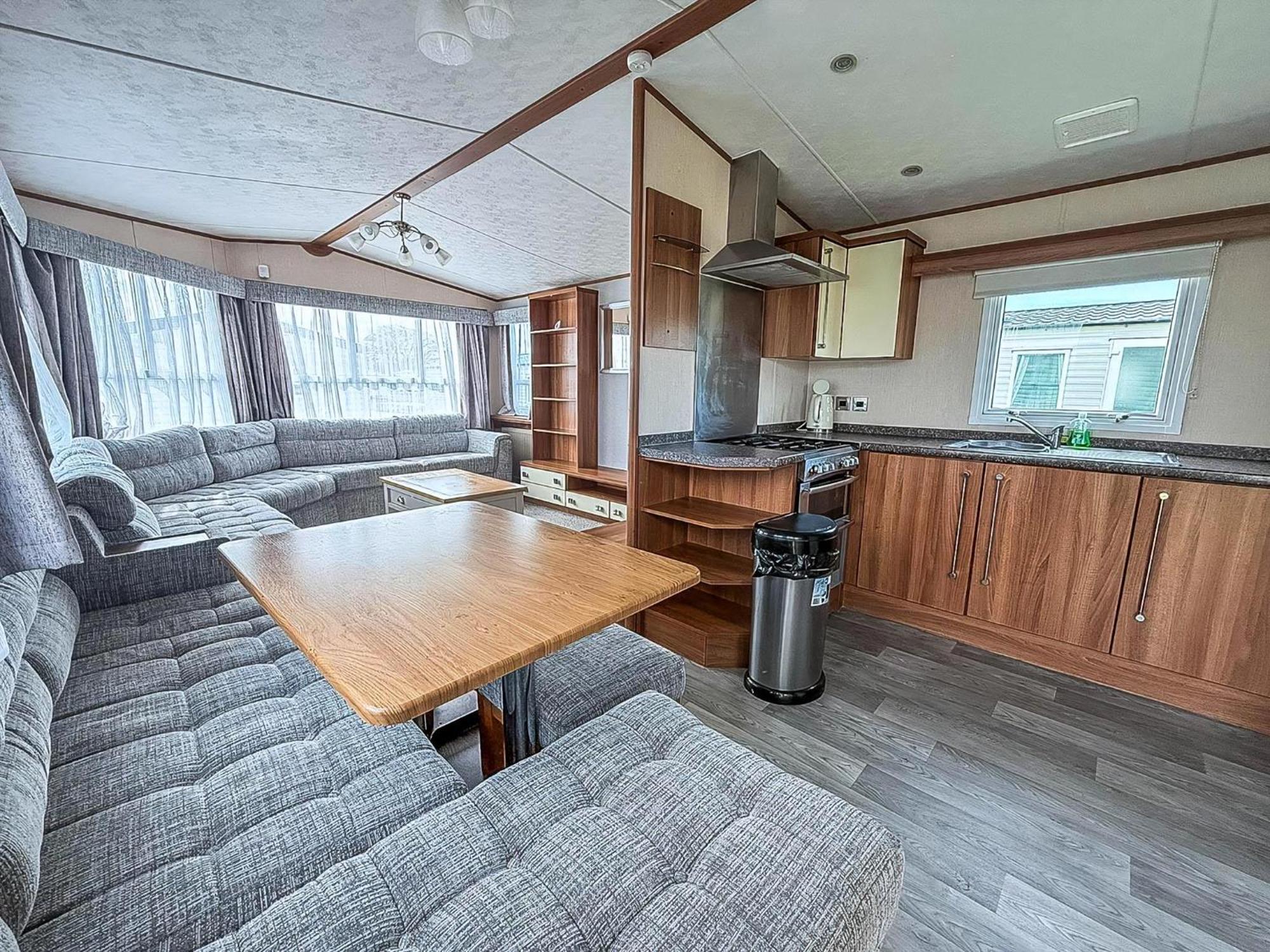 Lovely 8 Berth Caravan At Sunnydale In Lincolnshire Ref 35239S Лаут Екстер'єр фото