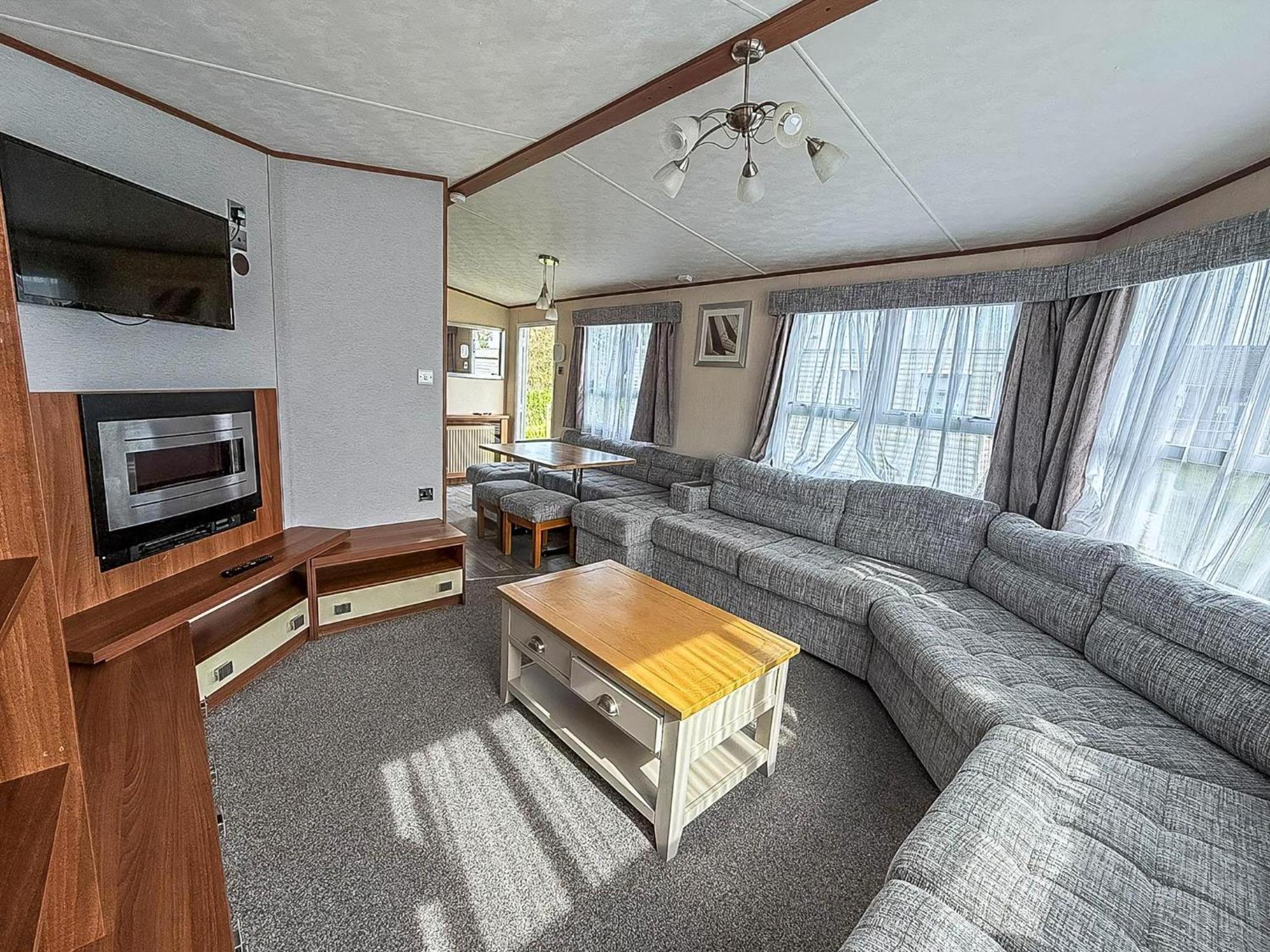 Lovely 8 Berth Caravan At Sunnydale In Lincolnshire Ref 35239S Лаут Екстер'єр фото